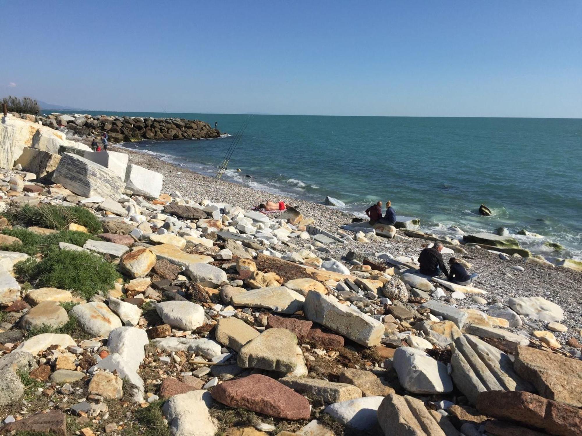 Amazing Holiday Home Near Pet Friendly Beach Carrara Esterno foto